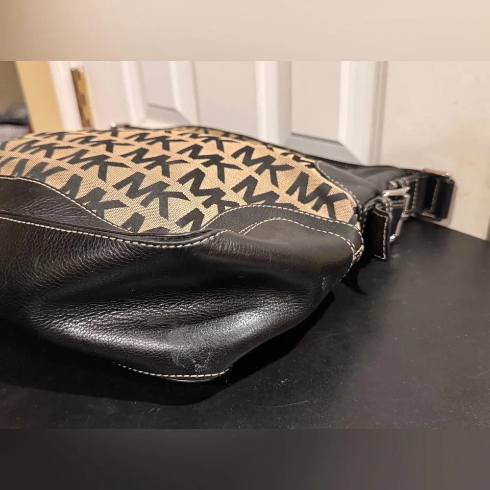 Michael Kors Black and tan Shoulder Bag